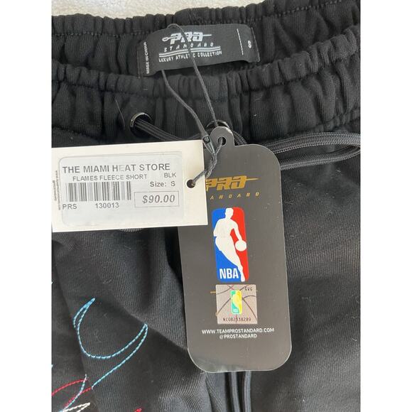 NWT Official NBA Unisex Miami heat Mash up flame Embroidered fleece Shorts Small - Picture 3 of 5